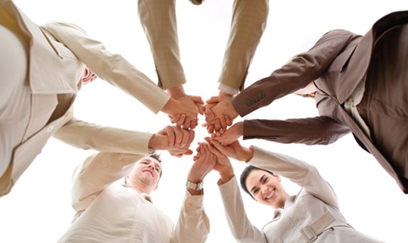 Pasiunea aduce oameni lângă tine